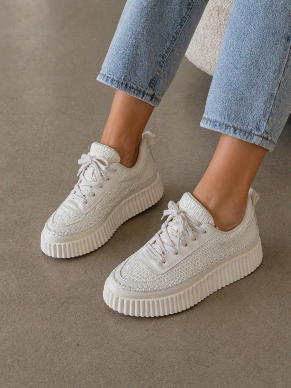 Dolce Vita Cream Platform
Sneakers Size 9 Woven Chunky
Ivory Lace Up Shoes.